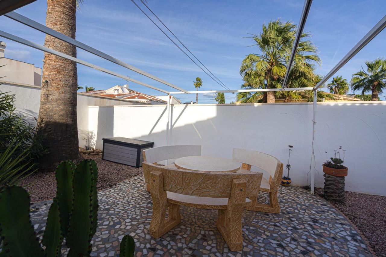 Casa Velazquez Rojales
